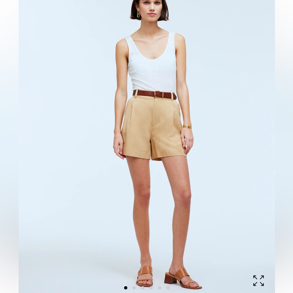 The Harlow Short in Drapey Twill